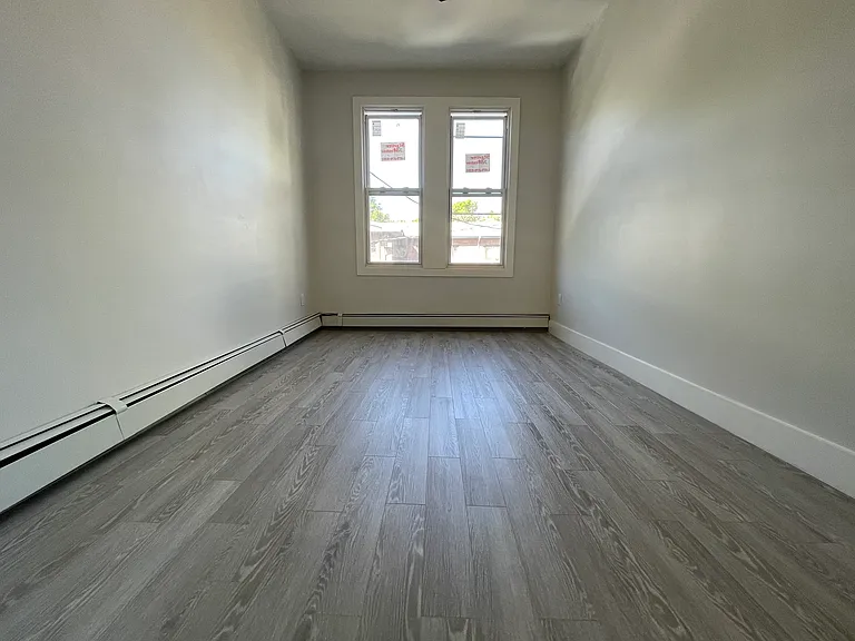 18 Dales Ave #3E — Photo 3