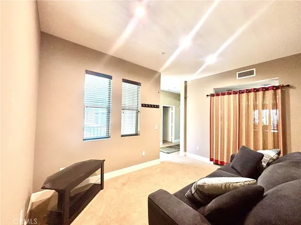 300 E 4th St Unit 422, Long Beach, CA 90802