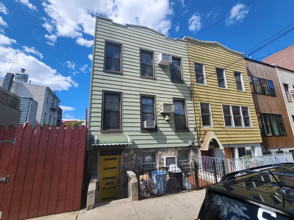 203 Skillman Ave, Brooklyn, NY 11211