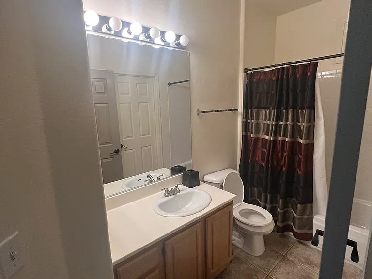 8555 W Russell Rd #2001 — Photo 10