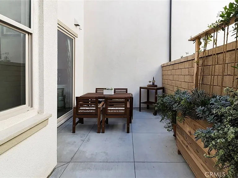 88 Agave — Photo 10