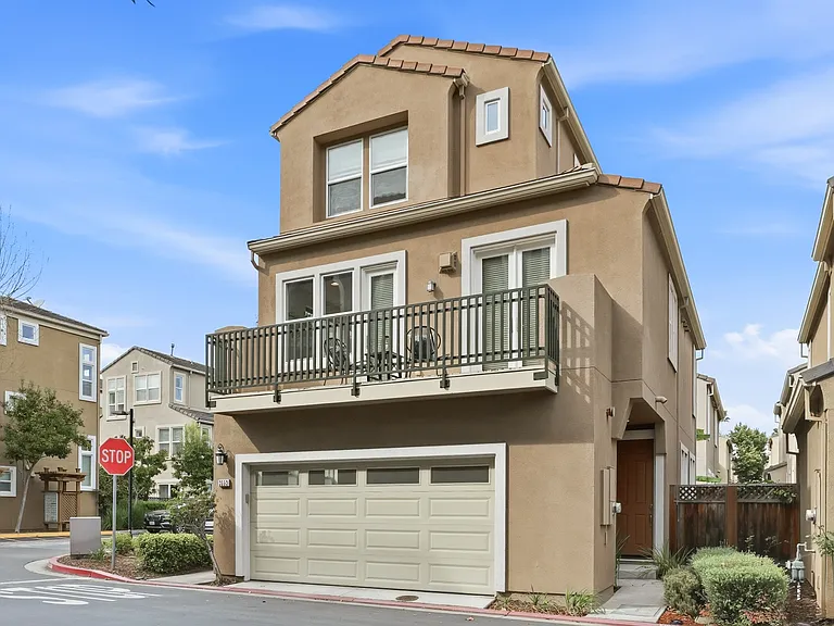 3553 Meyer Pl — Photo 1