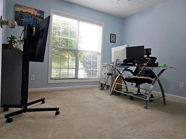 1620 Jami Hollow Way — Photo 34