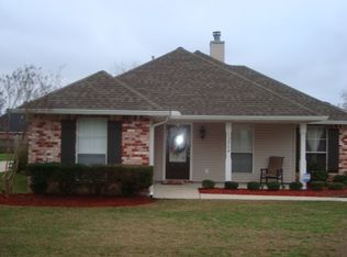 13504 Meadow Crossing Dr, Walker, LA 70785