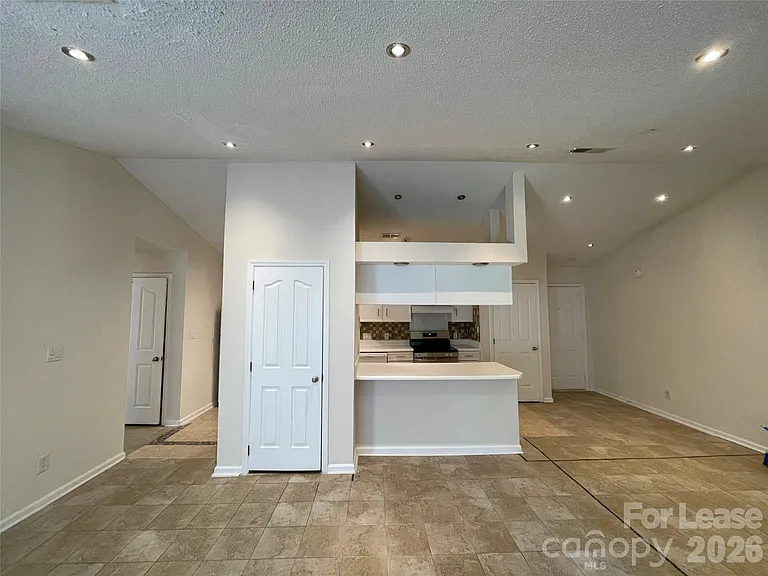 7368 Rose Terrace Ct — Photo 16