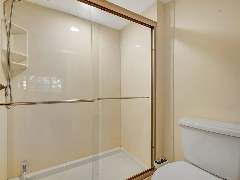 318 Oak Harbour Dr #318 — Photo 18