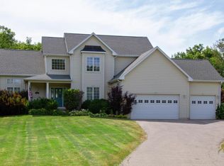 W3689 Wildwood Dr, Lake Geneva, WI 53147