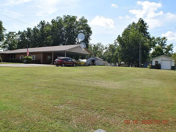 2nd image of 147 Circle Dr