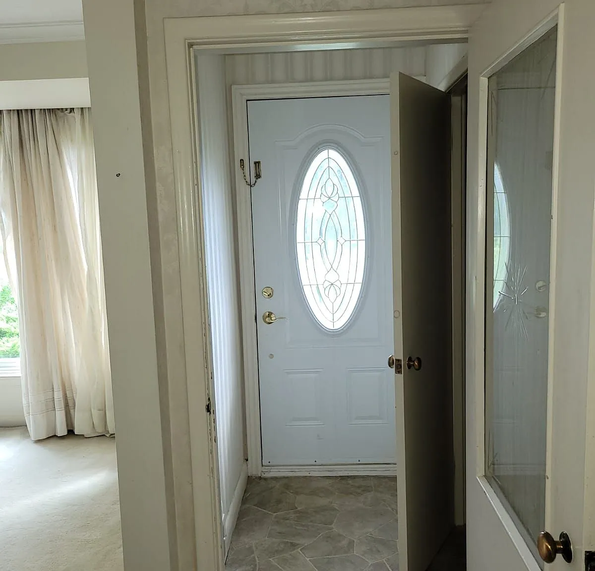 3 bed, $3,100 — Photo 2