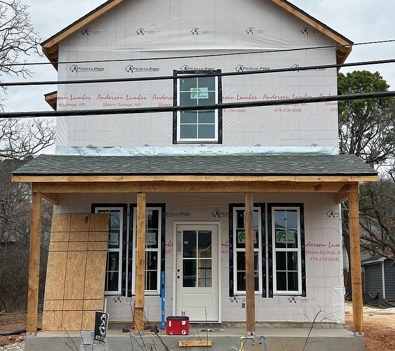 2nd image of 1932 W Stone St Unit 1