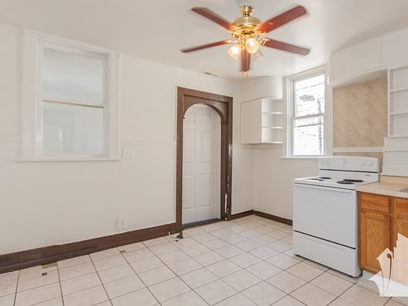 4th image of 3333 W Pierce Ave #2