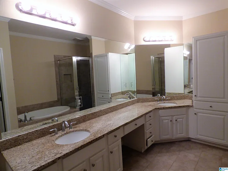 1115 Berwick Rd — Photo 8