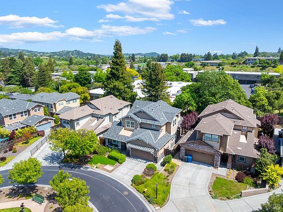 3rd image of 34 Canyon Green Loop