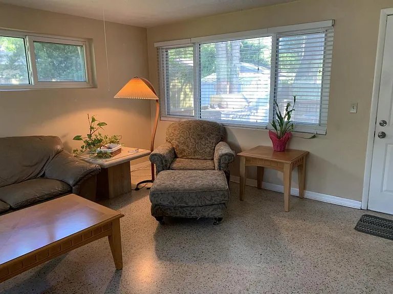 46 Baywood Ave — Photo 16
