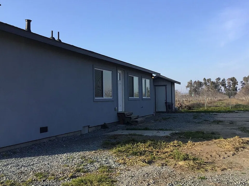 37 Laurel Ave