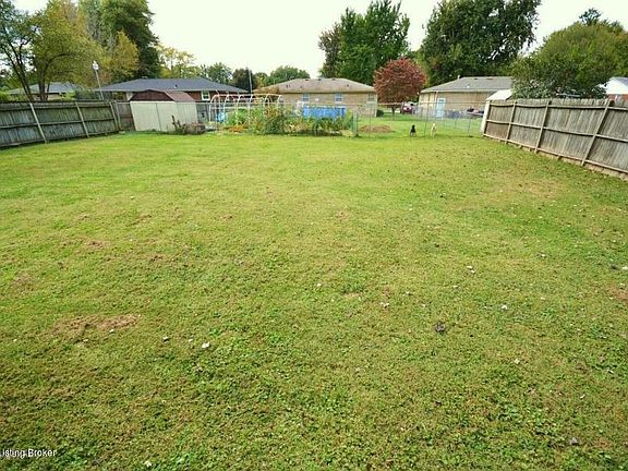 5th image of 8000 Daffodil Dr