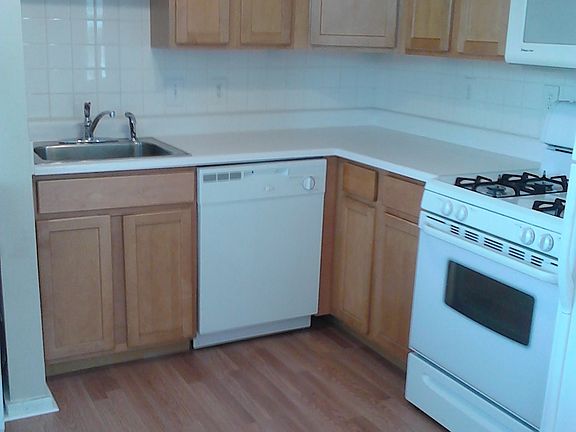 5th image of 2628 Meadowlark Ln