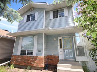 140 Martindale Dr NE, Calgary, AB T3J 3G5
