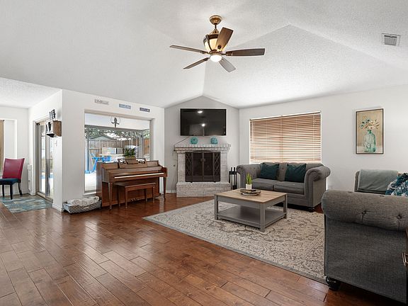 5th image of 4948 Shady Oak Trl