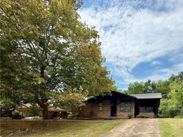 306 Grove Ave, Poteau, OK 74953