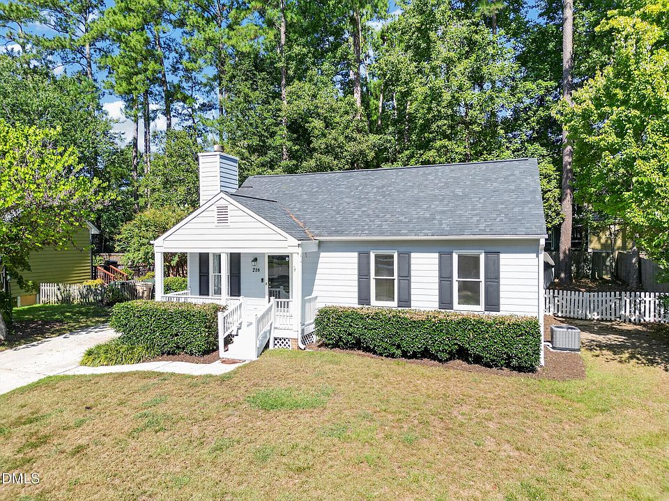 1st image of 208 Crosspine Dr