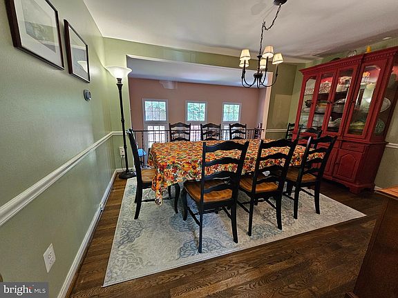 3rd image of 6664 Midhill Pl