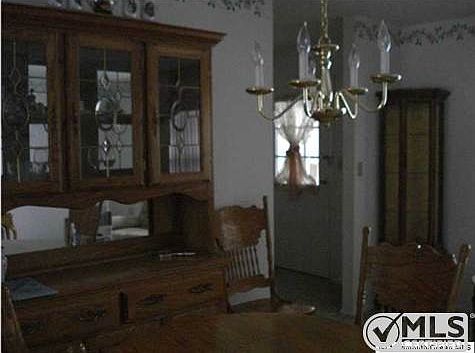 2nd image of 27A Sterling St