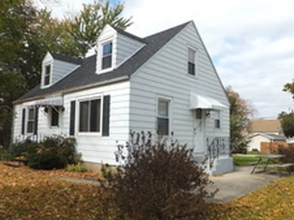 111 W Roosevelt Rd, Stillman Valley, IL 61084