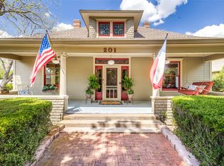 201 Williams St, Waxahachie, TX 75165