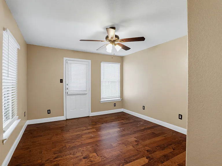 236 E Dullnig Ct #1 — Photo 13
