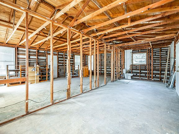 5th image of 16100 Monks Mountain Dr