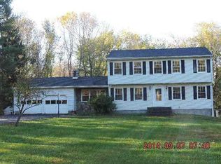 7 Lynne Rd, Hopewell Junction, NY 12533