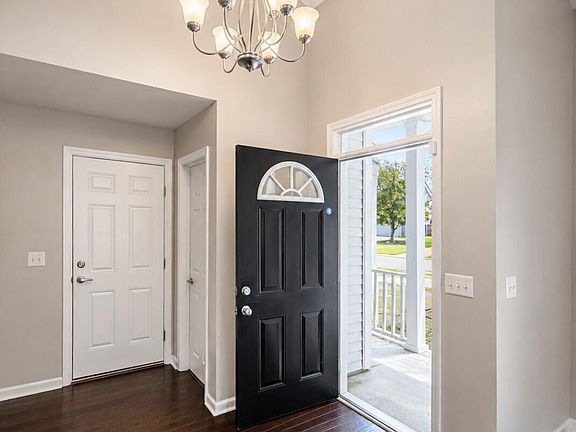 3rd image of 237 Smithfield Ave