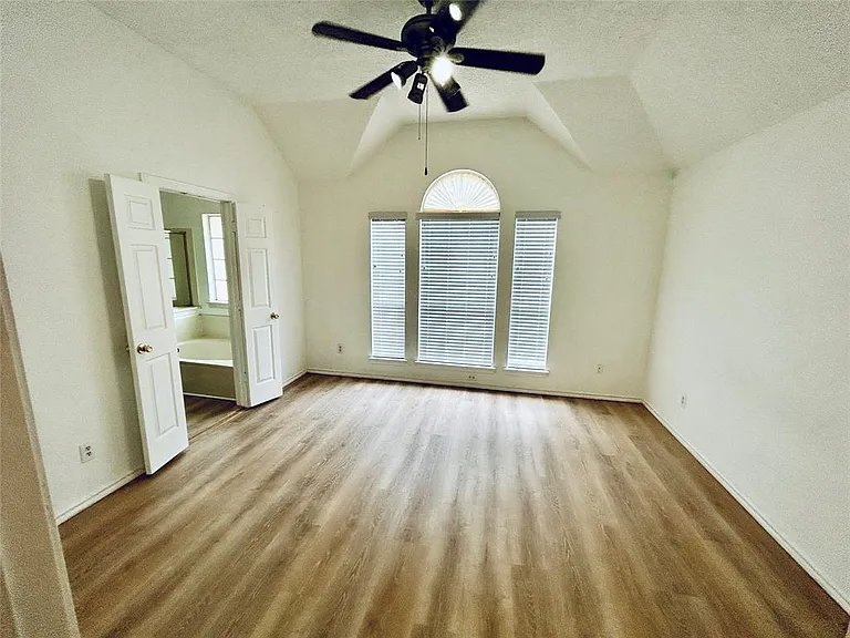 1514 Dublin Cir — Photo 8