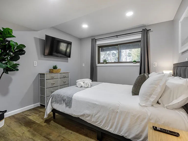 3809 Vanstone Dr — Photo 32