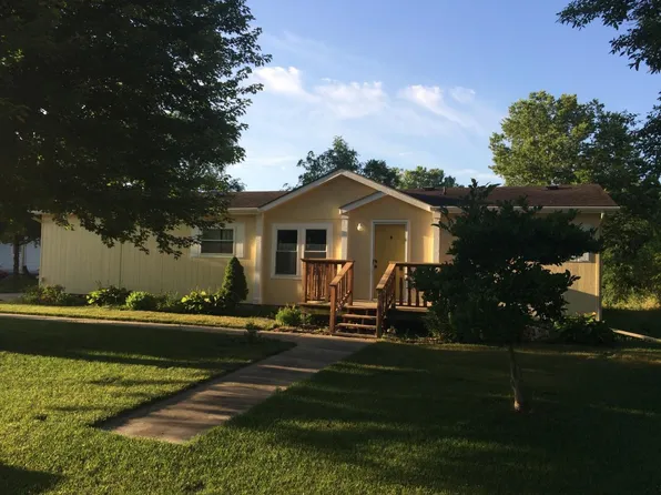 2903 Cape Horn Cir, Plattsmouth, NE 68048