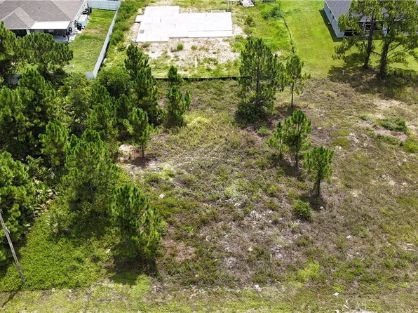 1404 Venice Ave N, Lehigh Acres, FL 33971