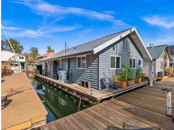 205 N Bridgeton Rd Slip 3, Portland, OR 97217
