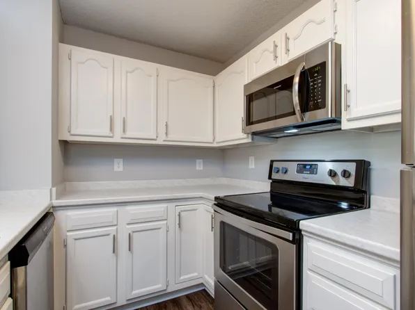 3650 Morris Farm Dr APT 1C, Greensboro, NC 27409