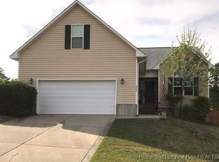 426 Copper Creek Dr, Raeford, NC 28376