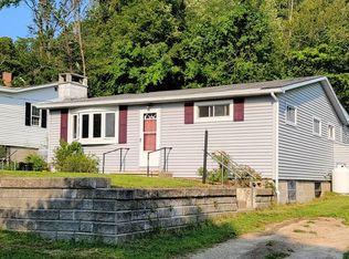 27 Richie Rd, Douglas, MA 01516