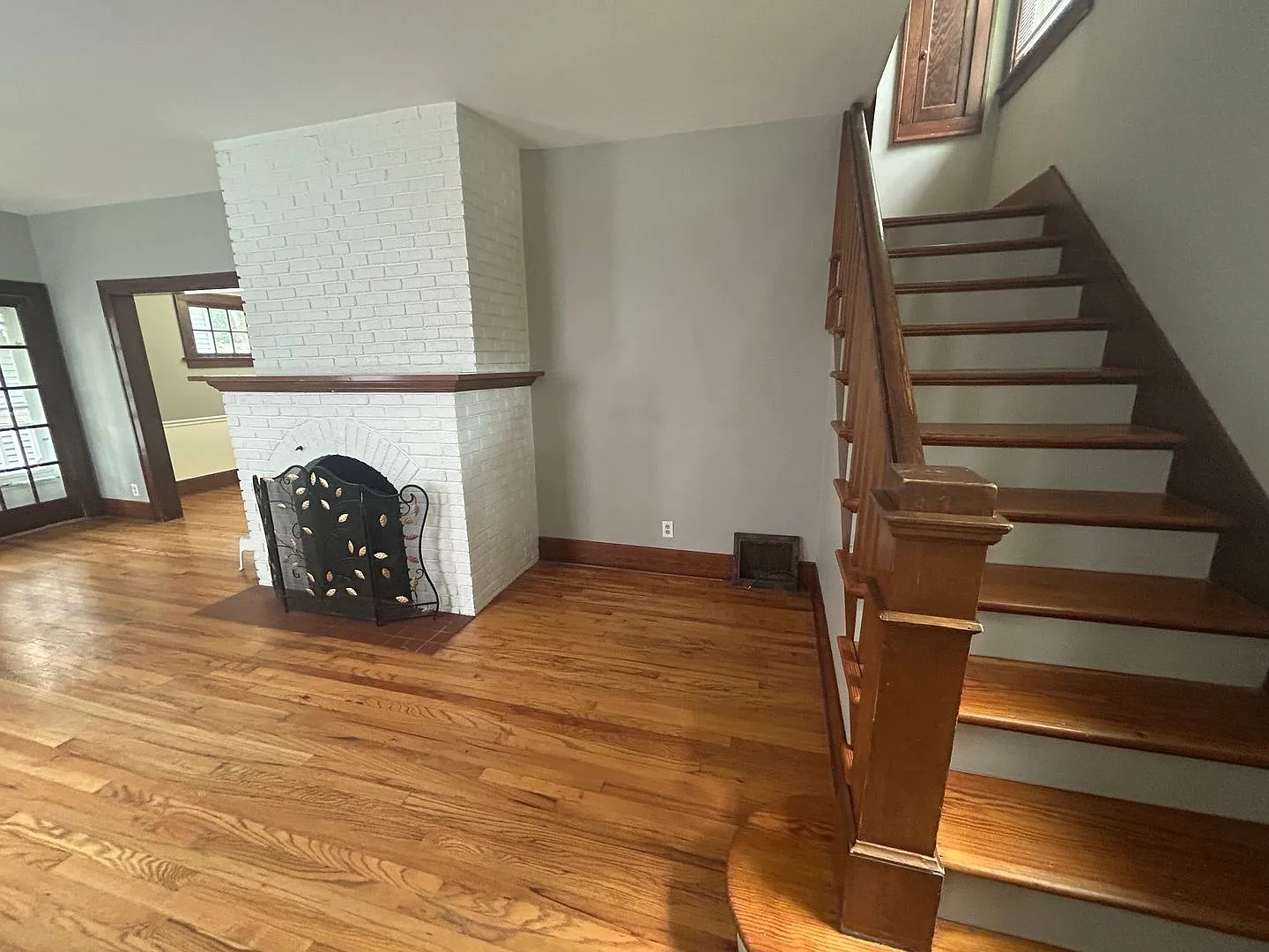 Three story East End home plus basement! — Photo 3
