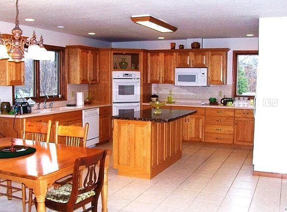 Home for Sale in Mendon, IL $330,000