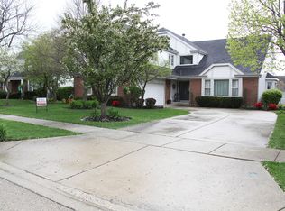 3000 Bayberry Dr, Buffalo Grove, IL 60089