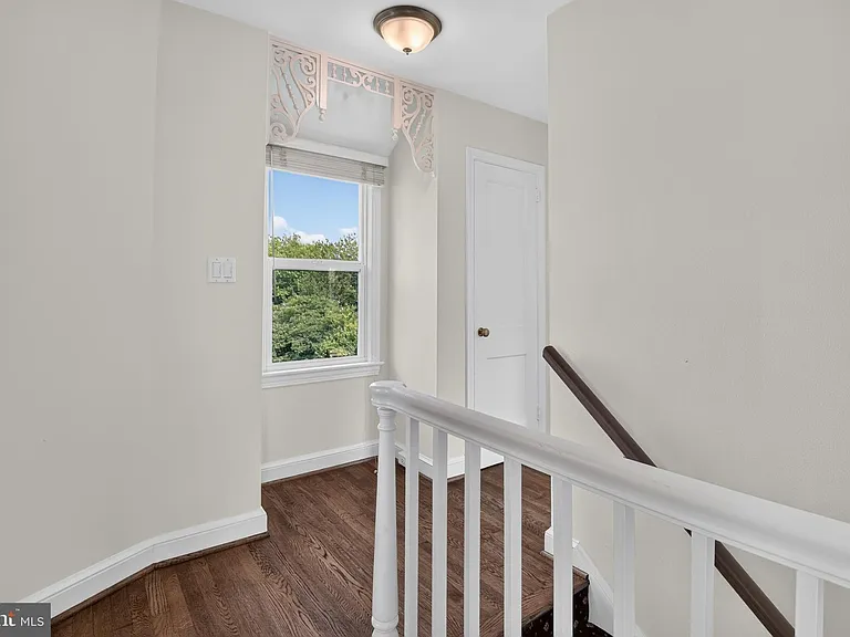 7823 Marion Ln — Photo 17