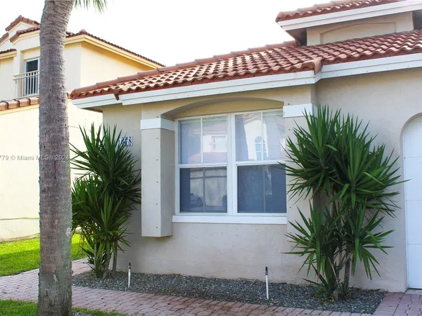 1678 SW 158th Ave, Pembroke Pines, FL 33027