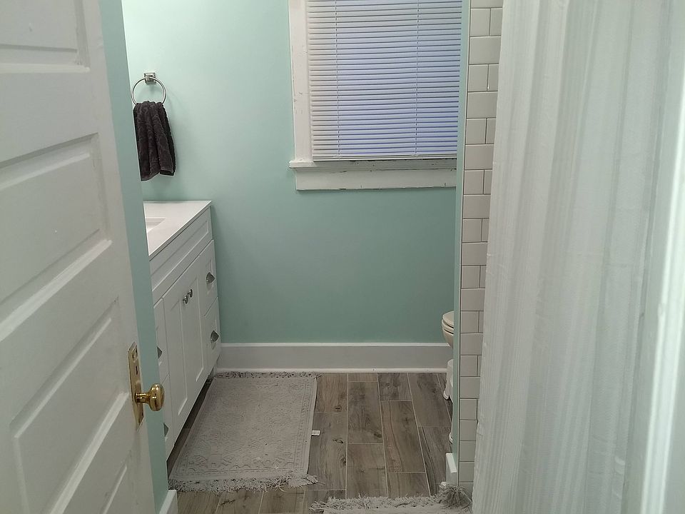 1st image of 215 3rd St