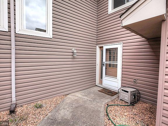 4th image of 8838 Cottonwood Ln N