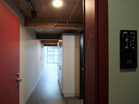 4th image of 127 Broadway E Ste 306
