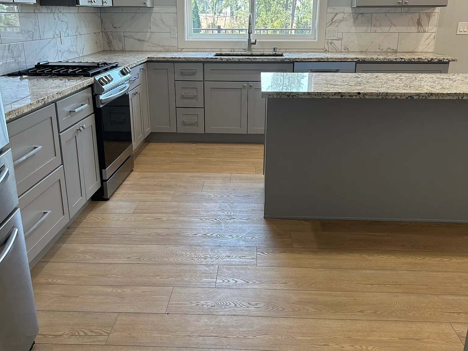 3 bed, 2.5 bath, 1770 sqft, $2,575 — Photo 3